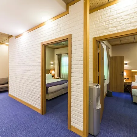מלון דירות Terrace Golden Horn 3*